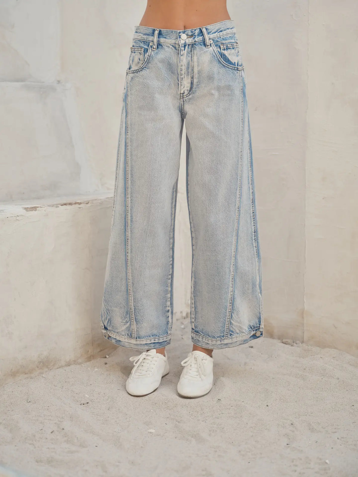 Curve Sideseam Two Way Detail Vintage Washed Jeans