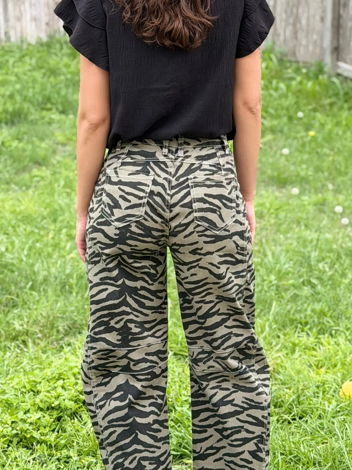 Zennia Zebra Striped Barrel Jeans