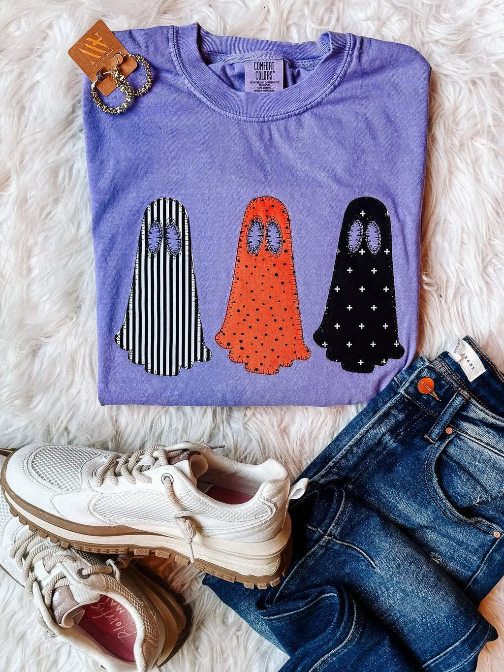 3 Spooky Ghosts Appliqué Graphic Tee
