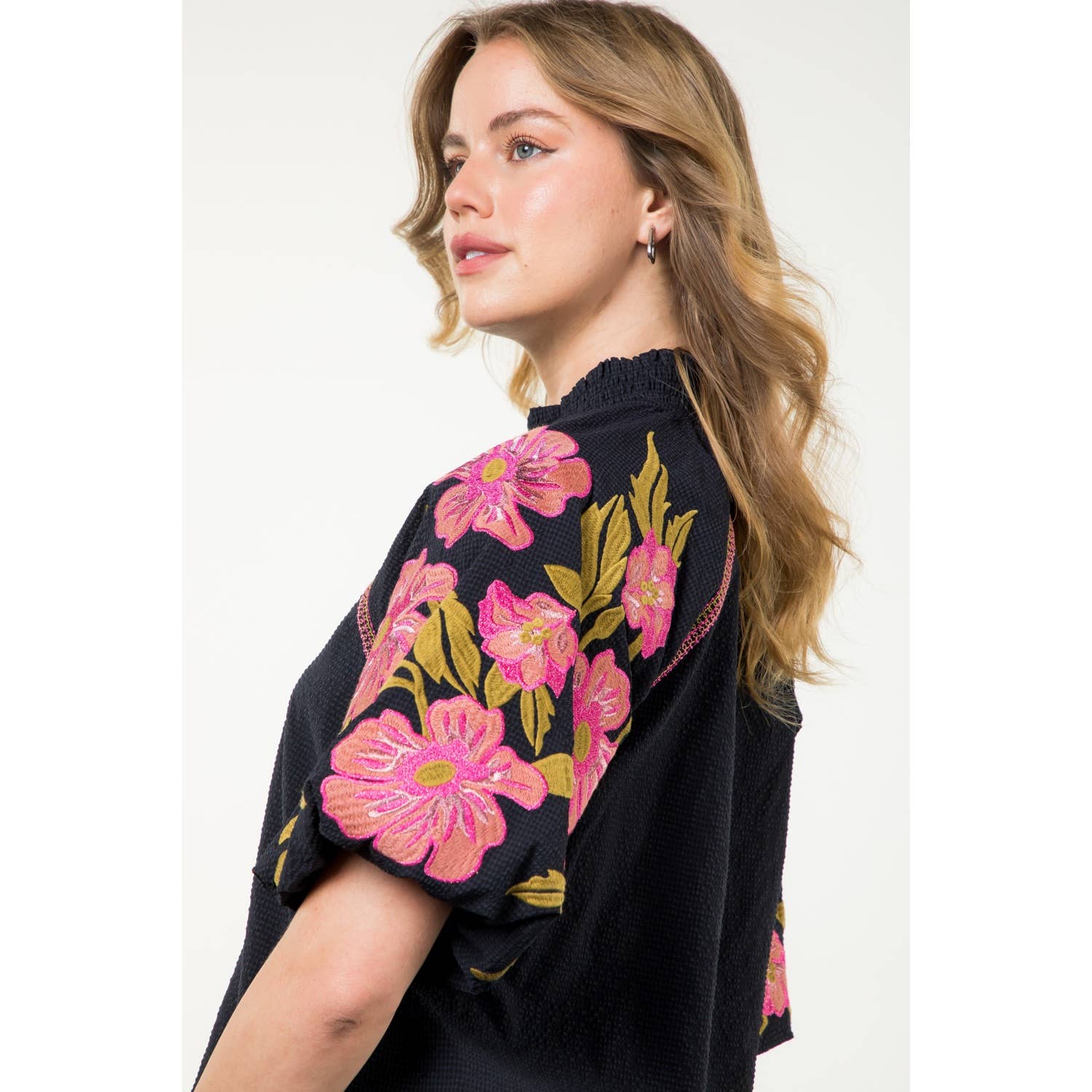 Embroidered Puff Sleeve Top