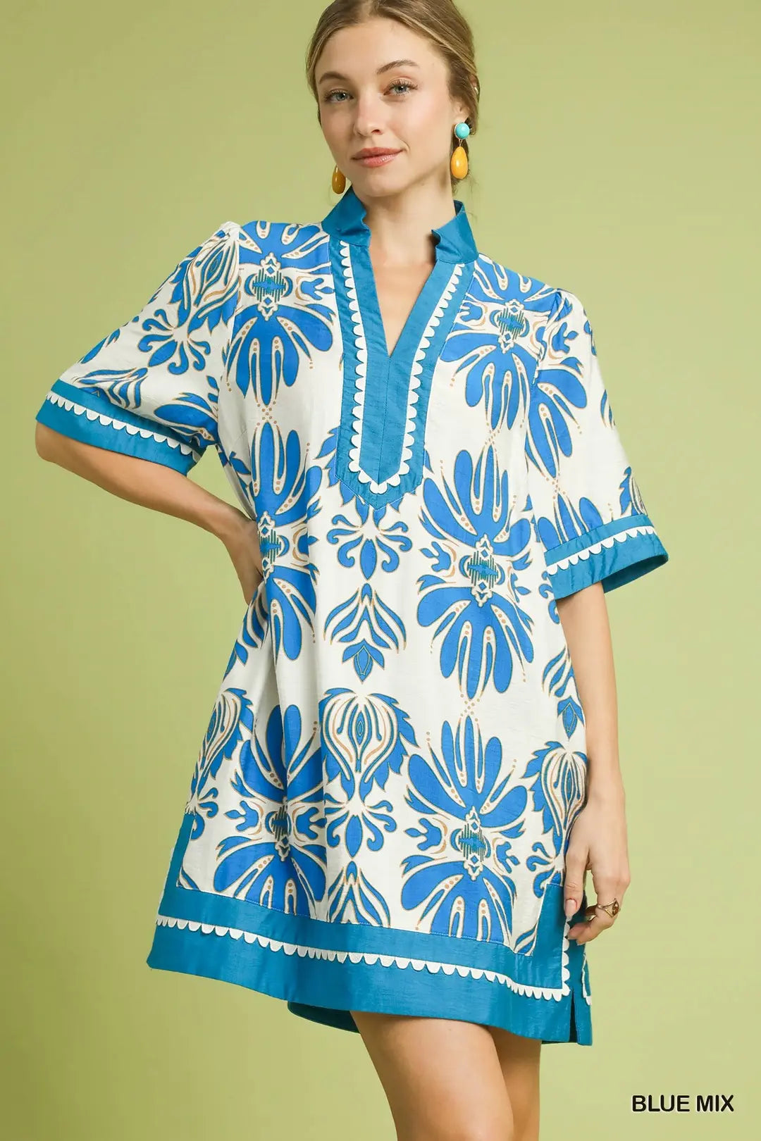 Mix Border Print Dress w/ Contrast Trim