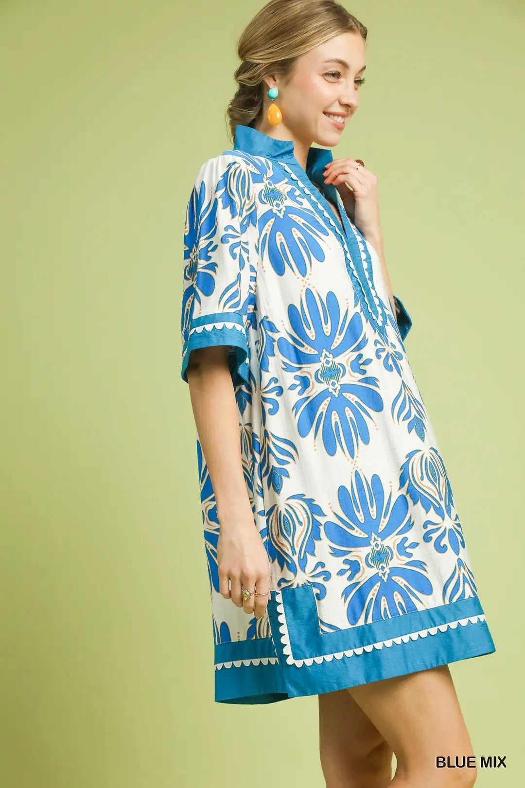 Mix Border Print Dress w/ Contrast Trim