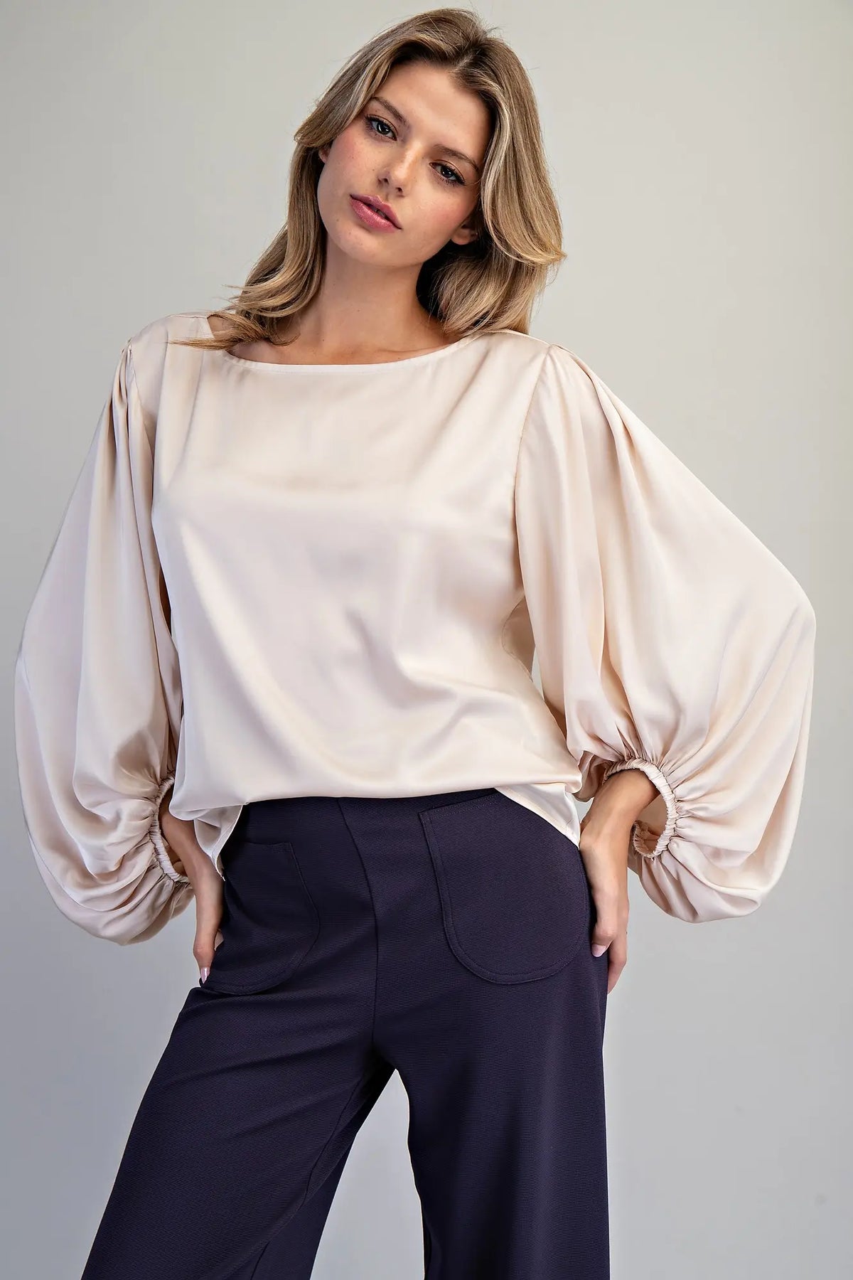 Solid Balloon Sleeve Blouse