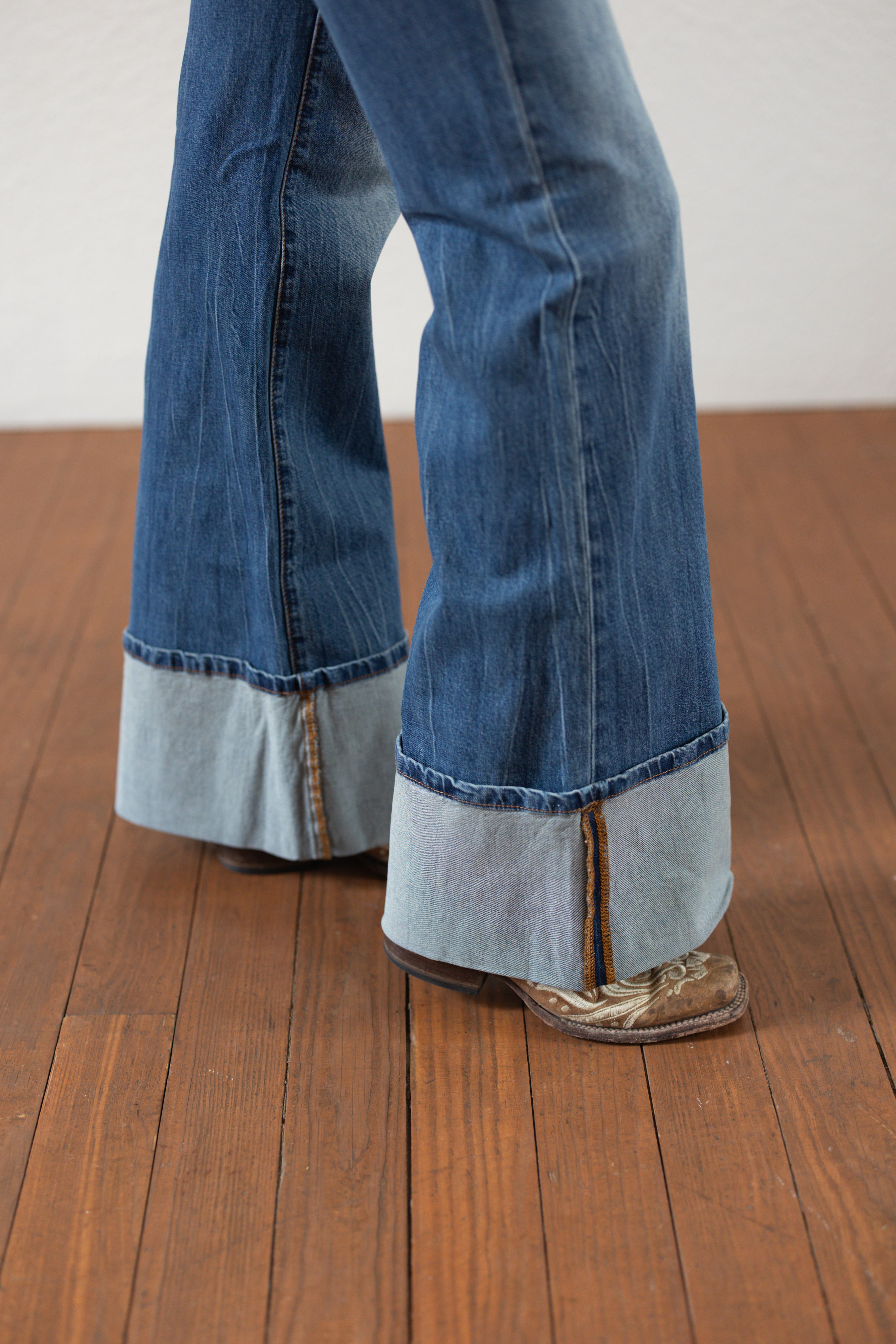 Wide Leg Cuffed Jeans