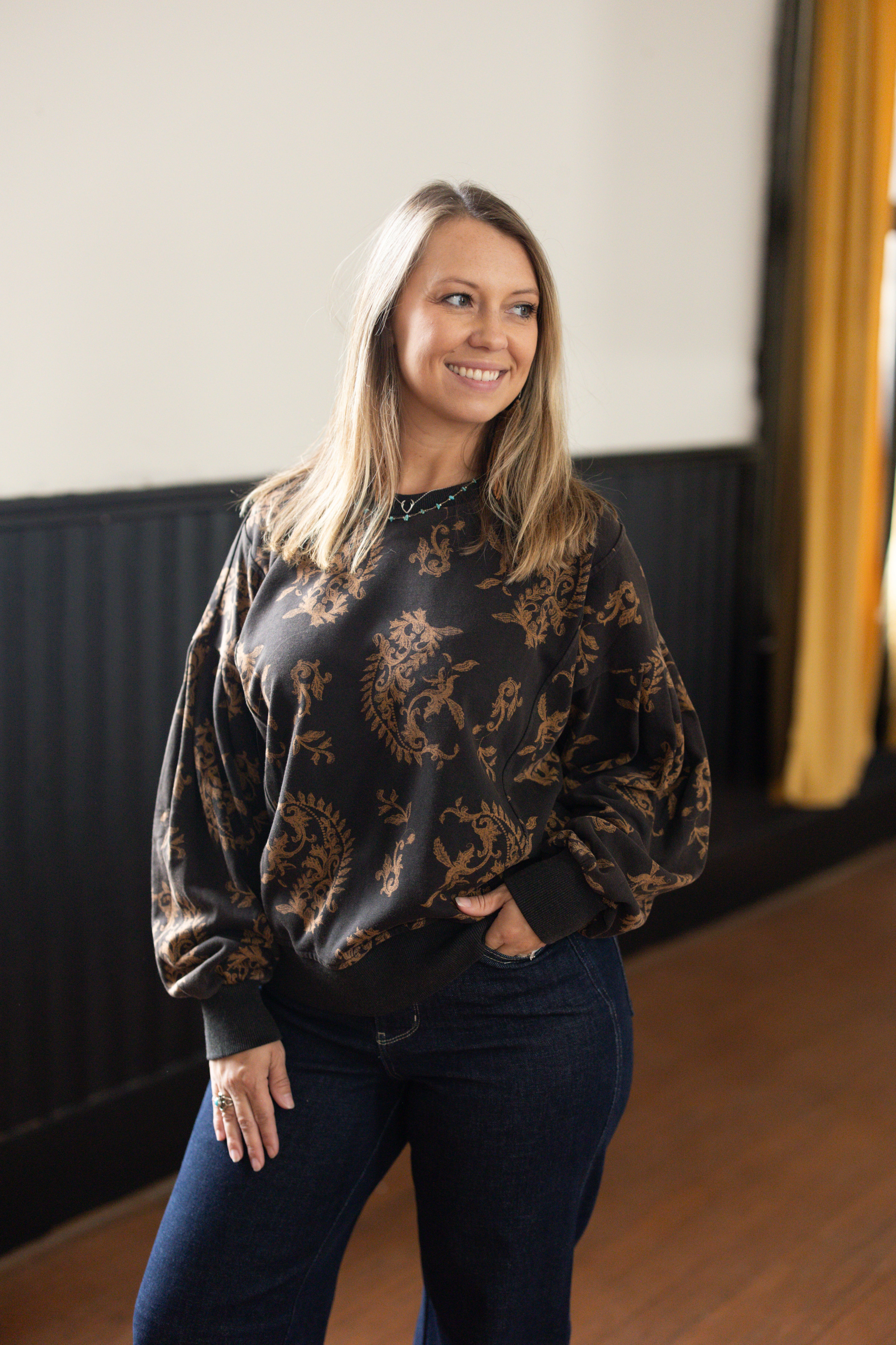 Paisley Print Round Neck