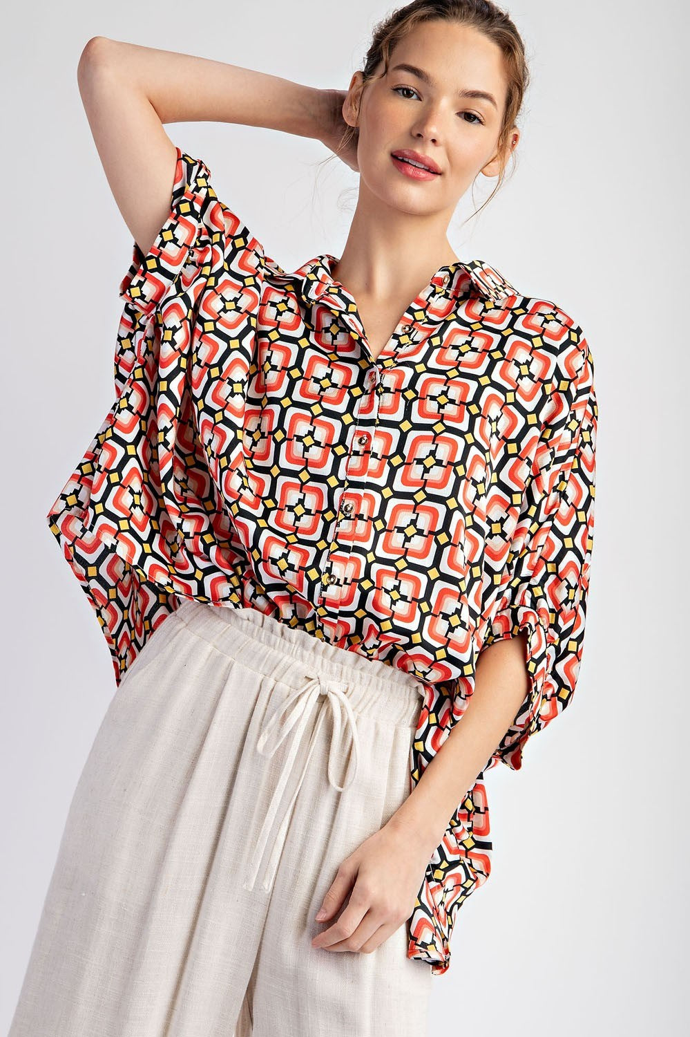 LOOSE FIT PRINTED BUTTON DOWN TOP