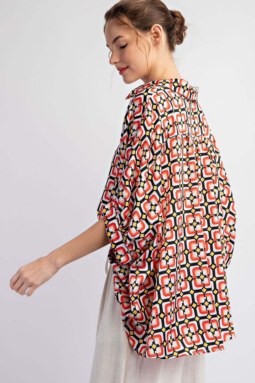 LOOSE FIT PRINTED BUTTON DOWN TOP