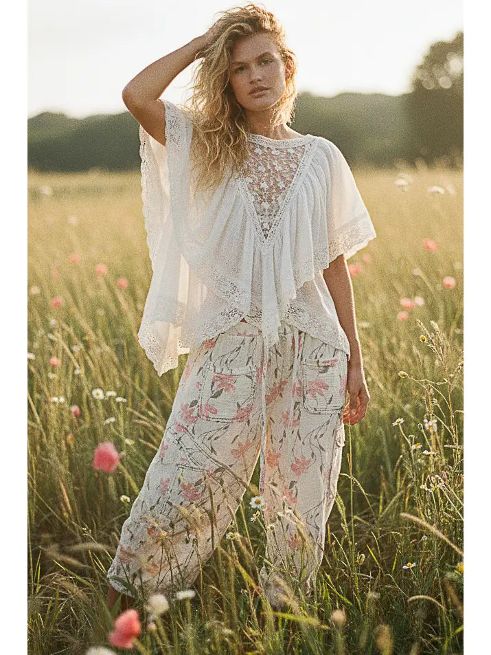 Lace Trim V Ruffle Detail Textured Woven Short Sleeve Top