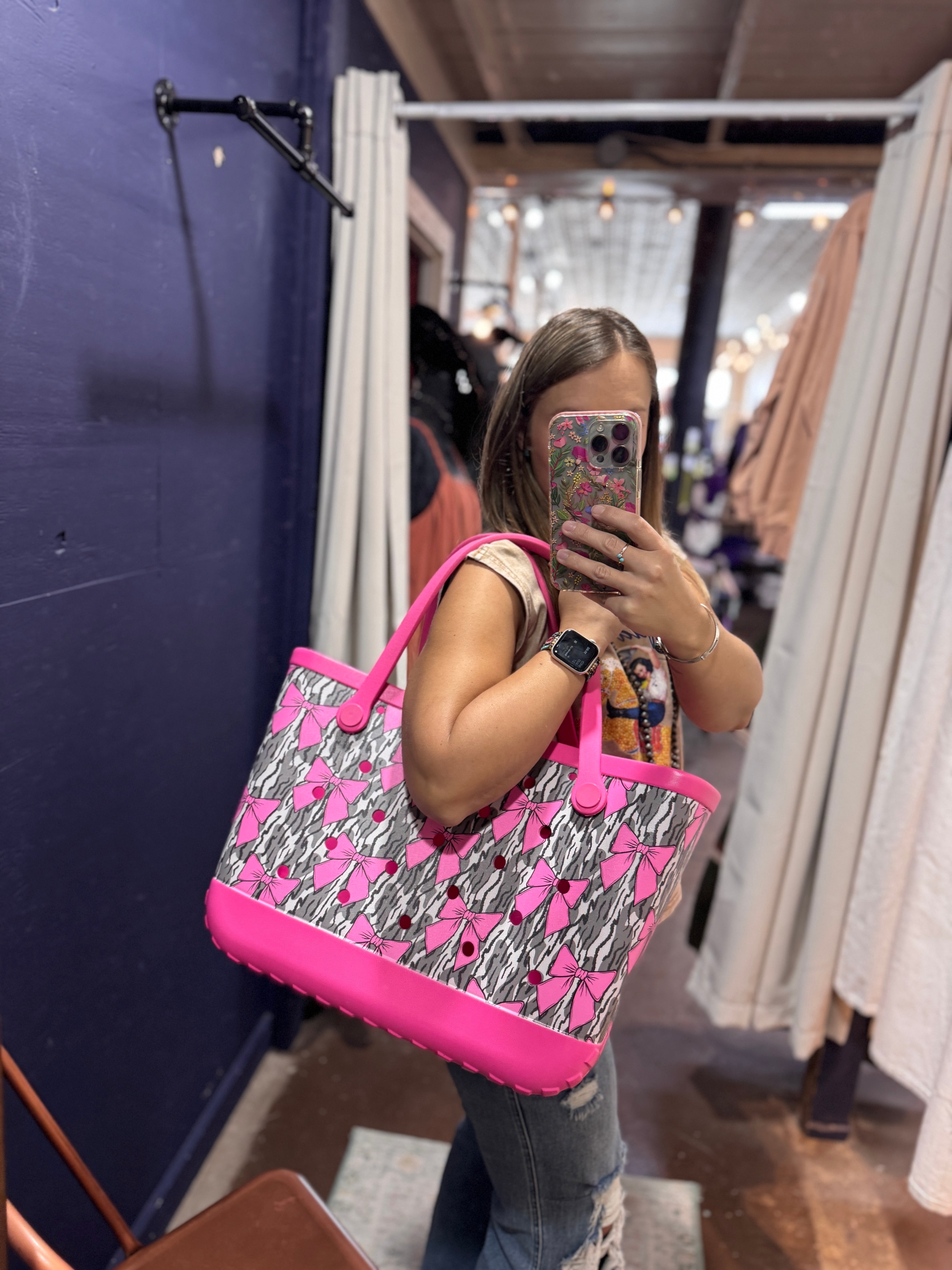Waterproof Tote - Camo Bows