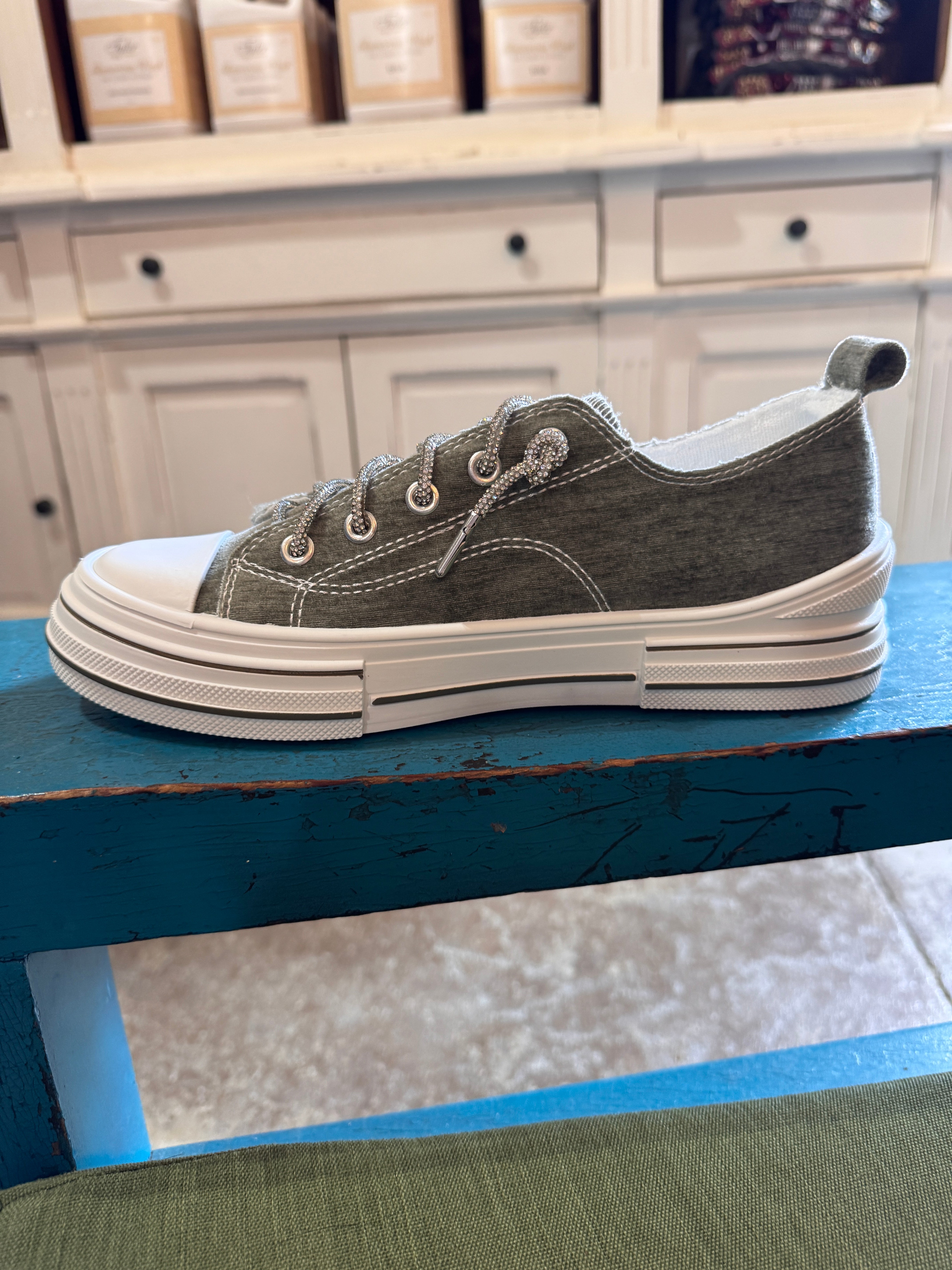 Aman Velvet Shoes
