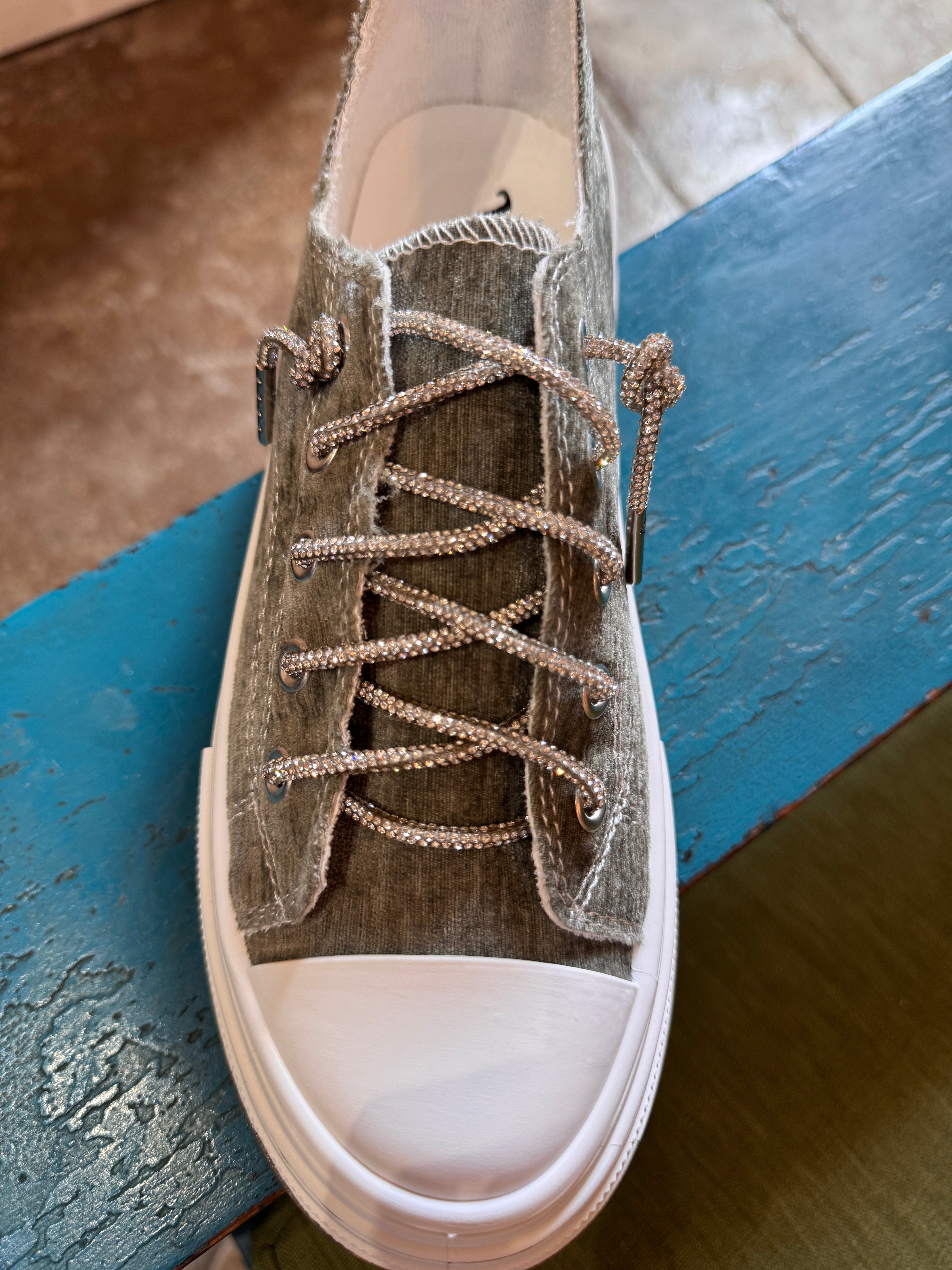 Aman Velvet Shoes