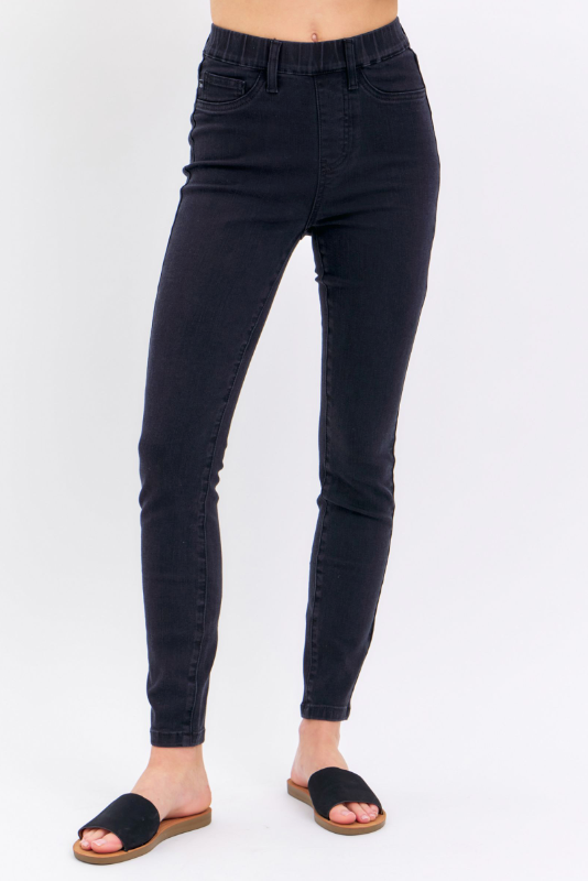 Pull-On Shield Pocket Skinny Jeans