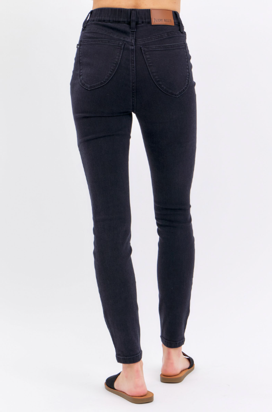 Pull-On Shield Pocket Skinny Jeans