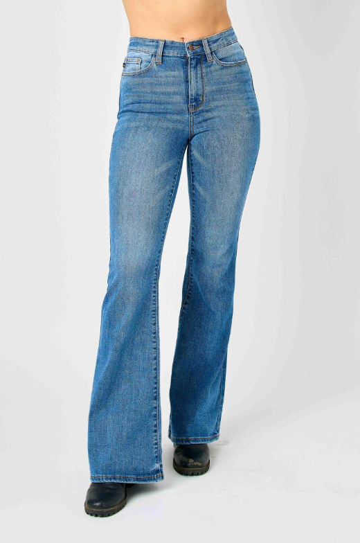 HW Classic Flare Jeans