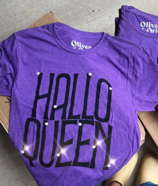 Halloqueen Tee