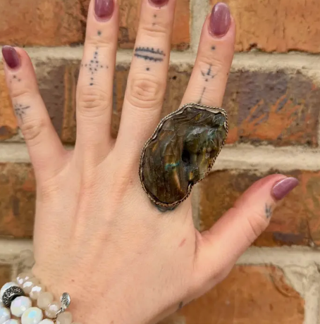 Dark Horse Ring
