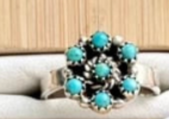 Dainty Blooming Flower Ring
