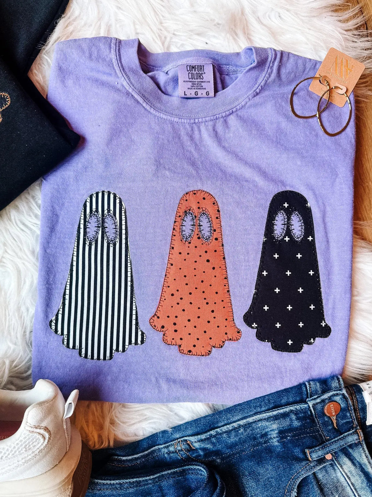 3 Spooky Ghosts Appliqué Graphic Tee