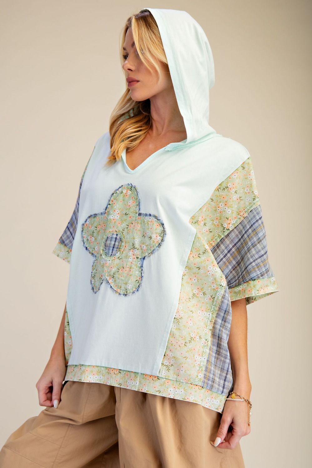 FLOWER AND PLAID PRINTED HOODIE PULLOVER