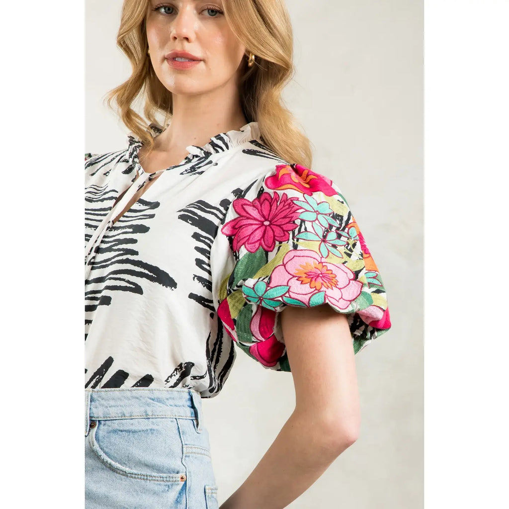 Embroidered Puff Sleeve Print Top