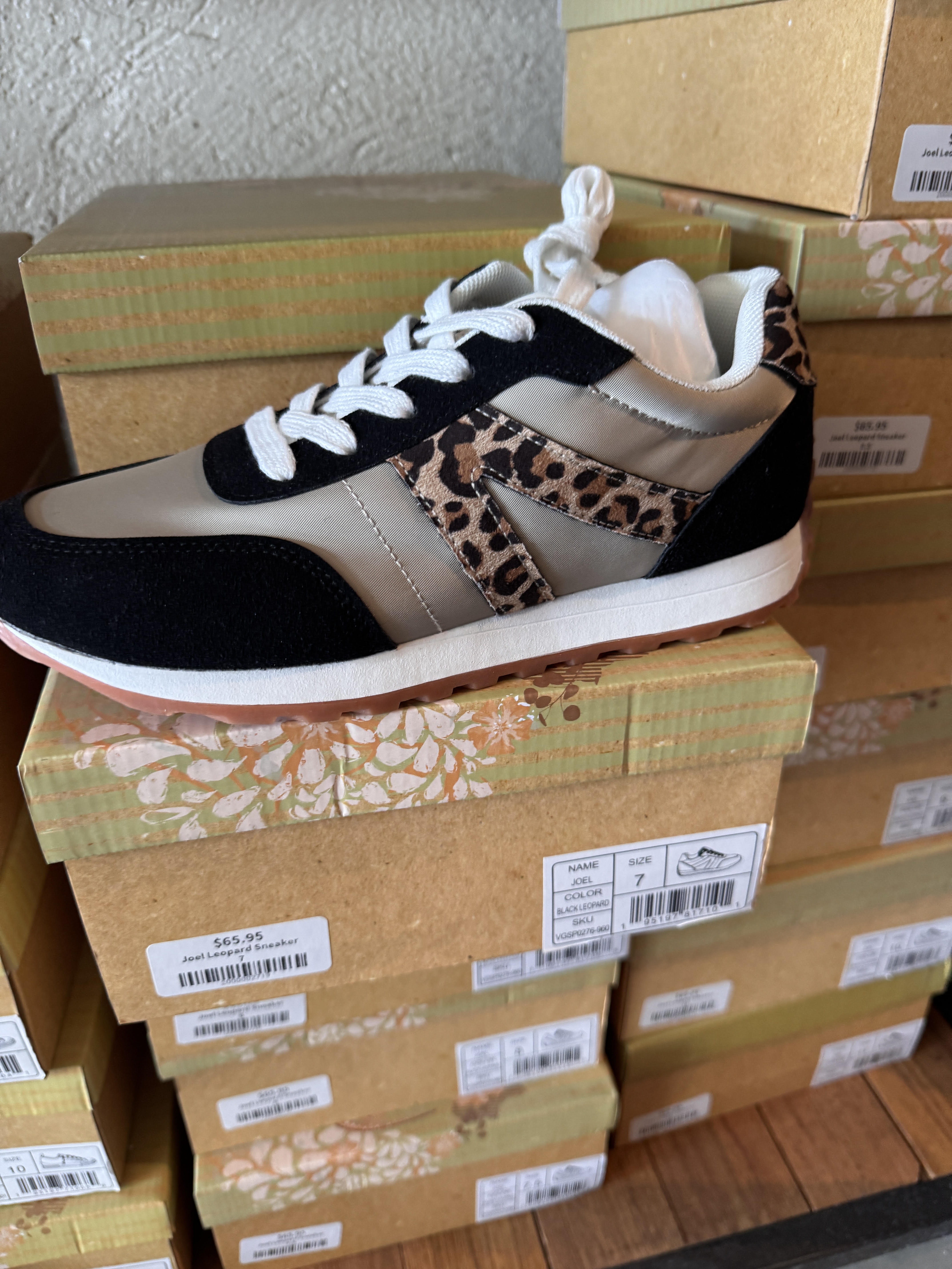 Joel Leopard Sneaker